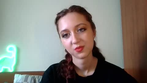 temptingvision online show from March 5, 11:38 am