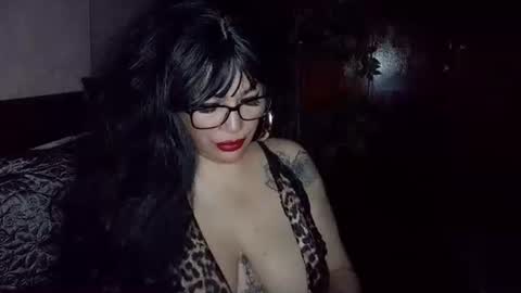 talia i m  french girl online show from April 19, 11:31 am