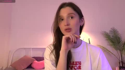 Snapshot of tender_babyy chatting on September 9, 12:15 pm Sexy girl Li online show from September 9, 12:15 pm