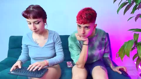 Snapshot of tender_dust chatting on March 5, 9:04 pm tender_dust online show from March 5, 9:04 pm