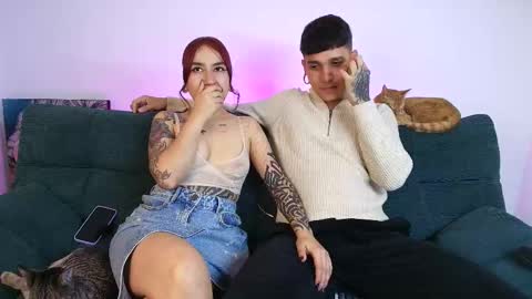 Snapshot of tender_dust chatting on October 28, 4:49 am tender_dust online show from October 28, 4:49 am