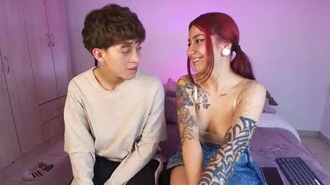 Snapshot of tender_dust chatting on February 15, 7:51 am tender_dust online show from February 15, 7:51 am