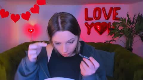 Lisa online show from February 11, 1:38 pm