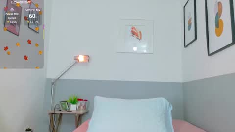 Snapshot of tendermommy chatting on October 8, 12:25 pm Tatiana online show from October 8, 12:25 pm