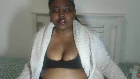 Snapshot of tenderousdoll chatting on June 25, 7:18 pm TenderousDoll online show from June 25, 7:18 pm