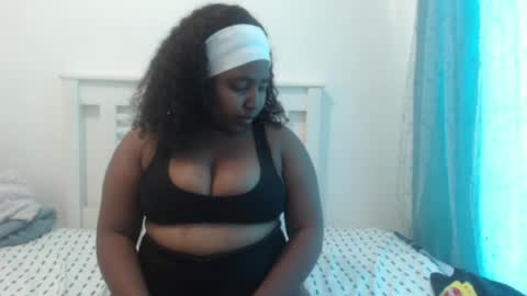 Snapshot of tenderousdoll chatting on August 3, 9:15 am TenderousDoll online show from August 3, 9:15 am