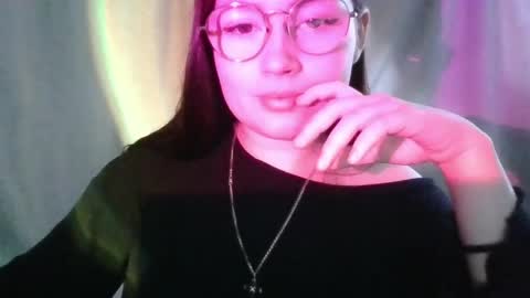 tendre_amelia online show from April 8, 4:34 am