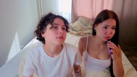 Snapshot of tenishal0ve chatting on June 24, 3:05 am Wanessa online show from June 24, 3:05 am