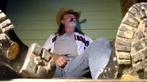 Snapshot of tennredneck chatting on July 26, 3:14 am Tennredneck online show from July 26, 3:14 am