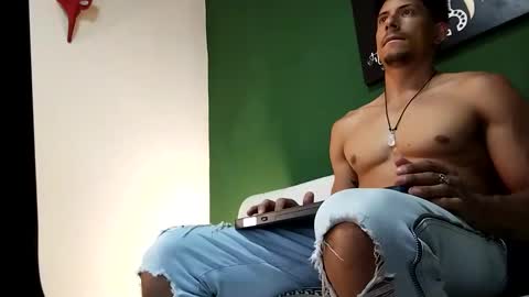 teoyes_ online show from September 12, 11:04 pm