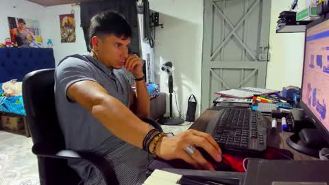 teoyes_ online show from November 11, 2:44 am