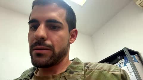 Luis online show from April 9, 3:39 pm