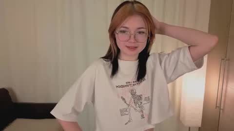 Snapshot of teresa_crawford chatting on December 5, 6:44 am Maria online show from December 5, 6:44 am