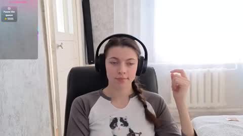 Anny Simpson online show from December 18, 5:57 am