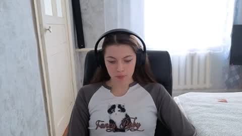 Anny Simpson online show from December 23, 6:00 am