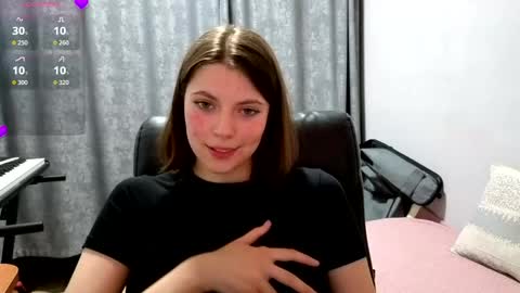 Snapshot of terranaufzinger chatting on June 8, 1:28 am Anny Simpson online show from June 8, 1:28 am