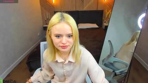 Tessa online show from March 25, 9:26 am
