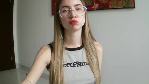 tessa_calmness online show from February 22, 3:40 am