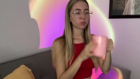 Snapshot of tessa_calmness chatting on June 3, 3:20 am tessa_calmness online show from June 3, 3:20 am