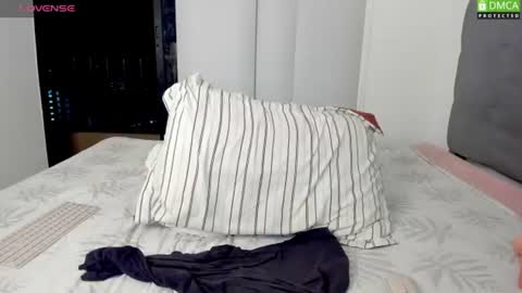 Snapshot of tessa_evanss chatting on July 17, 1:12 am Tessa online show from July 17, 1:12 am