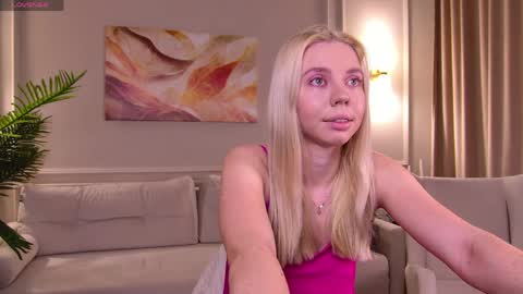 tessaadorablee online show from May 1, 5:34 am