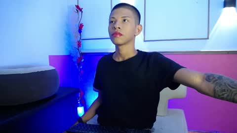 tessachains online show from December 4, 2:21 am