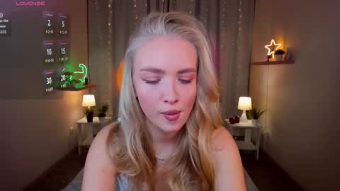 TessaHamilton online show from January 16, 9:46 am