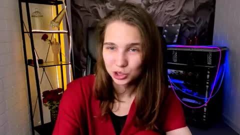 Snapshot of tessamill chatting on September 10, 6:24 am Tessa online show from September 10, 6:24 am