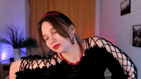 Tessa online show from November 18, 9:14 am