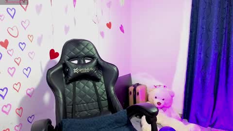Tessy online show from April 27, 1:53 pm