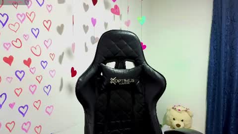 Snapshot of tessawhisnton chatting on June 23, 7:01 pm Tessy online show from June 23, 7:01 pm