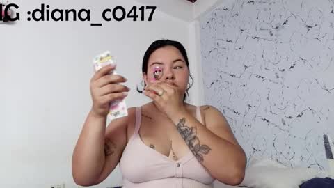 Snapshot of tessayleo_13 chatting on November 14, 1:10 pm tessa y leo online show from November 14, 1:10 pm