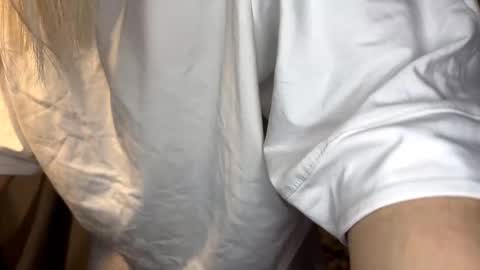 tessiebe online show from March 5, 3:19 pm