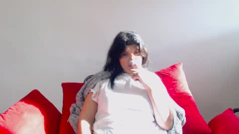 Snapshot of tessnaughty chatting on February 5, 10:19 am naughty tess online show from February 5, 10:19 am