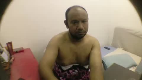 yours online show from November 25, 3:01 pm