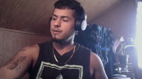 Snapshot of testotease chatting on December 16, 8:58 pm Milo online show from December 16, 8:58 pm