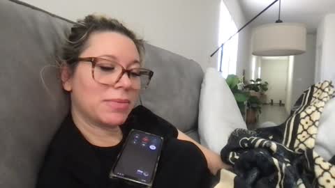 Snapshot of texas_blonde chatting on November 4, 4:17 pm Daphne Summers online show from November 4, 4:17 pm