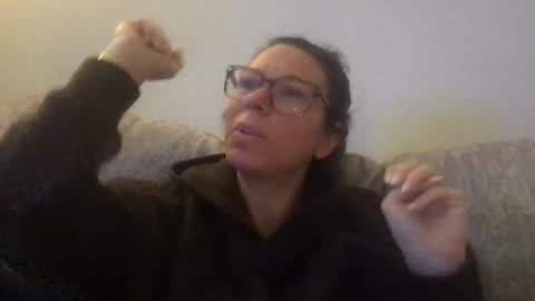 Snapshot of texas_blonde chatting on March 28, 10:09 pm Daphne Summers online show from March 28, 10:09 pm
