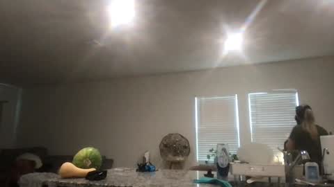 Snapshot of texas_blonde chatting on April 15, 7:58 pm Daphne Summers online show from April 15, 7:58 pm
