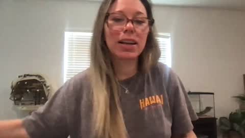 Snapshot of texas_blonde chatting on April 24, 3:36 pm Daphne Summers online show from April 24, 3:36 pm