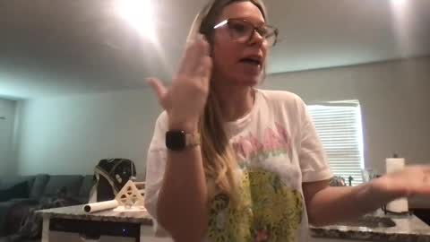 Snapshot of texas_blonde chatting on May 22, 3:06 pm Daphne Summers online show from May 22, 3:06 pm