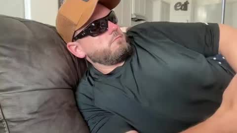 Snapshot of texaslife69 chatting on June 21, 12:24 am Sir Texas Country online show from June 21, 12:24 am
