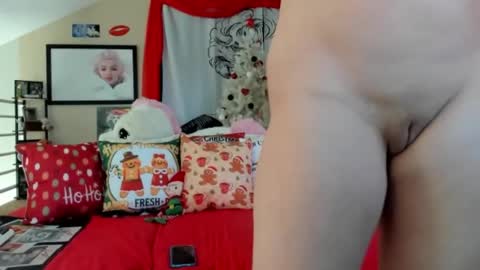 Snapshot of texaspeach69 chatting on December 31, 7:29 pm peachy online show from December 31, 7:29 pm