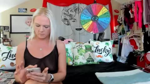 Snapshot of texaspeach69 chatting on March 11, 7:47 pm peachy online show from March 11, 7:47 pm