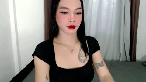 Snapshot of tgirl_jasmine1 chatting on February 17, 5:14 am Vanessa online show from February 17, 5:14 am