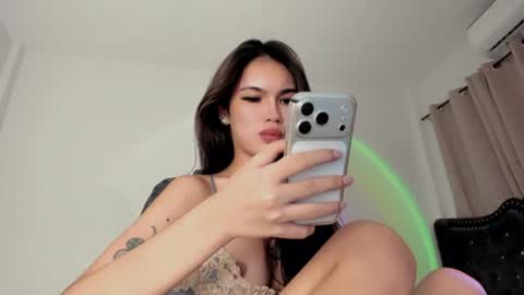 Snapshot of tgirl_luna69 chatting on June 20, 7:22 am Luna online show from June 20, 7:22 am