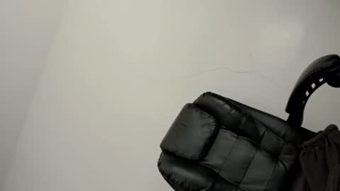 Snapshot of tgirl_luna69 chatting on July 14, 5:51 pm Luna online show from July 14, 5:51 pm
