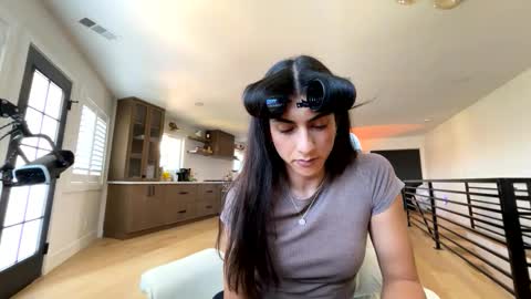 babygirlmami online show from April 23, 10:01 pm
