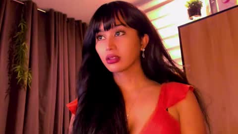 Snapshot of th3r3sa chatting on January 15, 3:11 am th3r3sa online show from January 15, 3:11 am