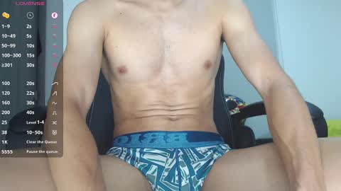 Snapshot of th_russ chatting on January 29, 11:51 am INSTAGRAM Th1rss online show from January 29, 11:51 am